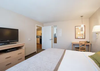 Candlewood Suites Sheridan by IHG hotel thumbnail 7