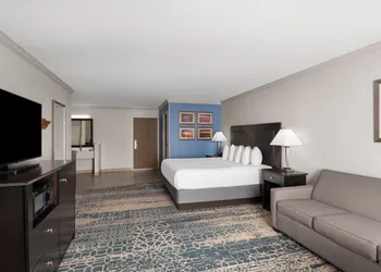 La Quinta Inn & Suites by Wyndham Moab hotel thumbnail 5