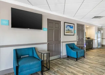 Comfort Inn & Suites Daytona Beach Oceanfront hotel thumbnail 2