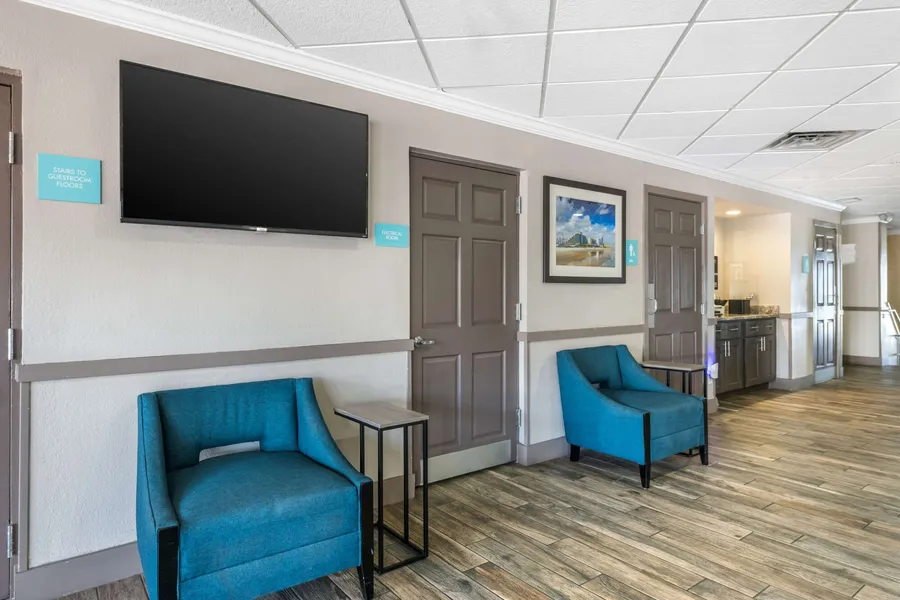 Comfort Inn & Suites Daytona Beach Oceanfront hotel detail image 2