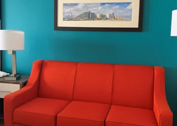Comfort Inn & Suites Daytona Beach Oceanfront hotel thumbnail 5