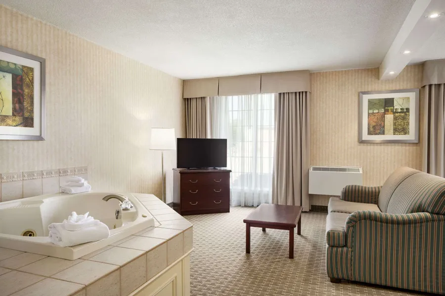 Days Inn by Wyndham Brantford hotel detail image 6