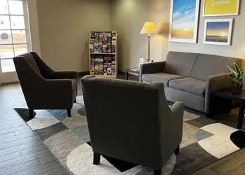 Days Inn by Wyndham Hays hotel thumbnail 6