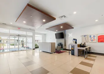 Holiday Inn Express Hotel & Suites Edmonton South by IHG hotel thumbnail 2