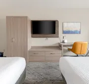 Holiday Inn Express Hotel & Suites Edmonton South by IHG hotel detail image 3