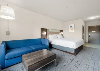 Holiday Inn Express Hotel & Suites Edmonton South by IHG hotel thumbnail 7