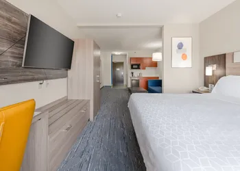 Holiday Inn Express Hotel & Suites Edmonton South by IHG hotel thumbnail 8
