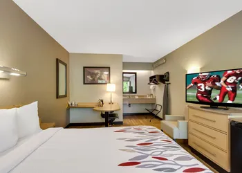 Red Roof Inn Asheville - Biltmore West hotel thumbnail 5
