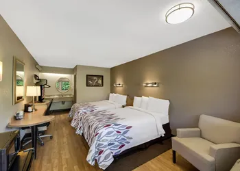 Red Roof Inn Asheville - Biltmore West hotel thumbnail 8