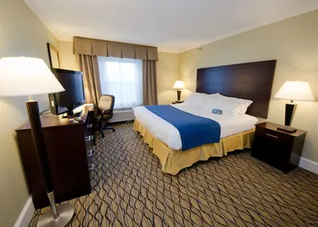 Holiday Inn Express & Suites Merrimack – Nashua by IHG hotel thumbnail 3