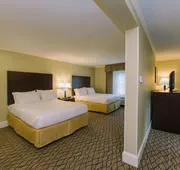 Holiday Inn Express & Suites Merrimack – Nashua by IHG hotel detail image 5