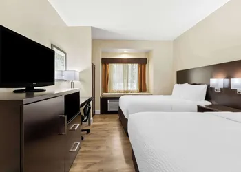 Best Western Patriots Point hotel thumbnail 6