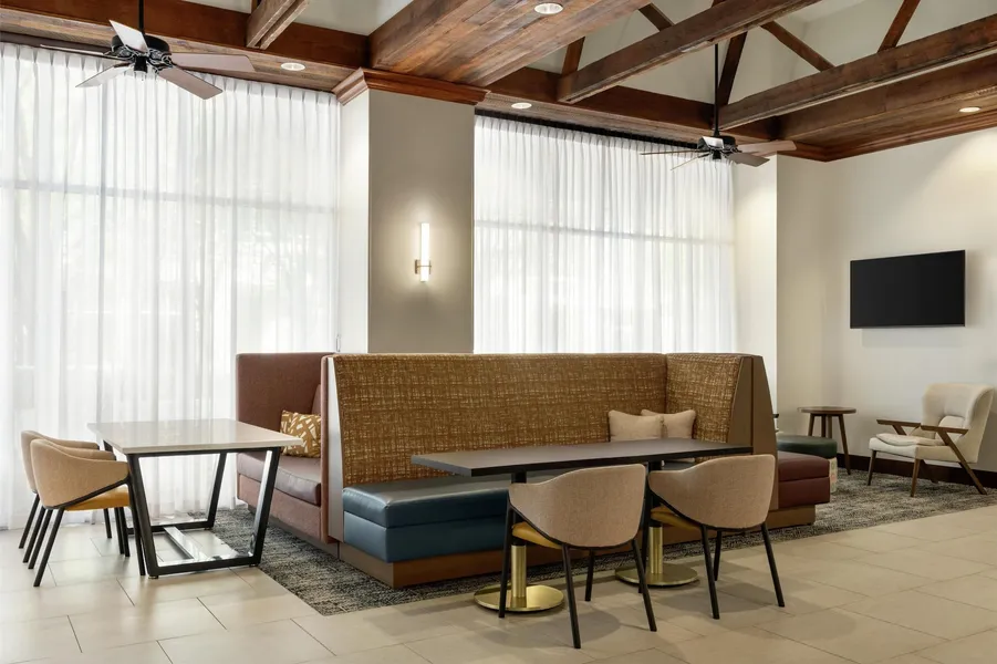 Hampton Inn & Suites Greenville-Downtown-RiverPlace hotel detail image 2