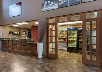 Best Western Plus Scottsdale Thunderbird Suites hotel thumbnail 2