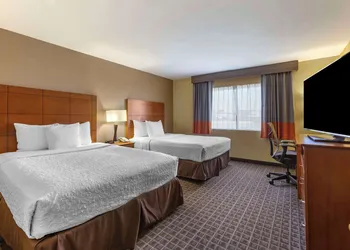 Best Western Plus Scottsdale Thunderbird Suites hotel thumbnail 8