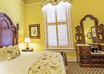 Menger Hotel hotel thumbnail 7