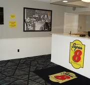 Super 8 by Wyndham Traverse City hotel detail image 3
