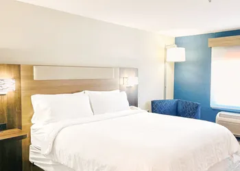 Holiday Inn Express & Suites Frazier Park by IHG hotel thumbnail 8