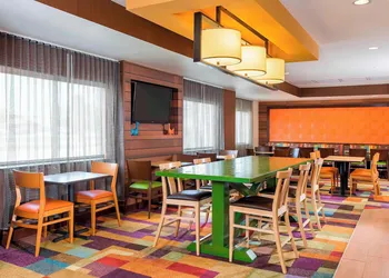 Fairfield Inn & Suites Holland hotel thumbnail 2