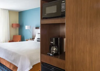 Fairfield Inn & Suites Holland hotel thumbnail 4