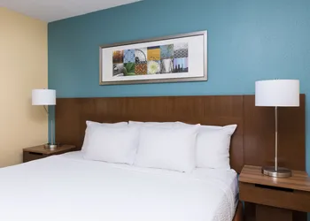 Fairfield Inn & Suites Holland hotel thumbnail 5