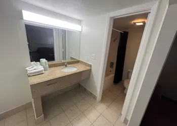 Skylite inn hotel thumbnail 8