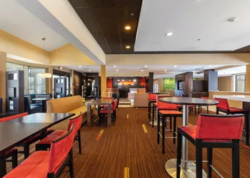 Courtyard by Marriott Toledo Airport Holland hotel thumbnail 3