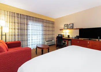 Courtyard by Marriott Toledo Airport Holland hotel thumbnail 8
