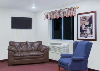 Super 8 by Wyndham Blackfoot hotel thumbnail 2
