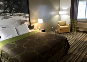 Super 8 by Wyndham Blackfoot hotel thumbnail 7