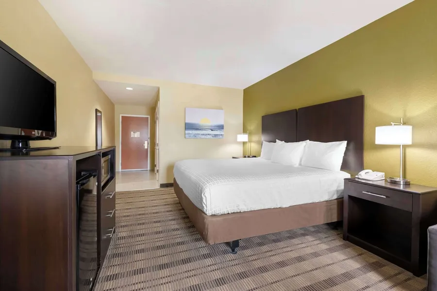 Best Western Edgewater Inn hotel detail image 6