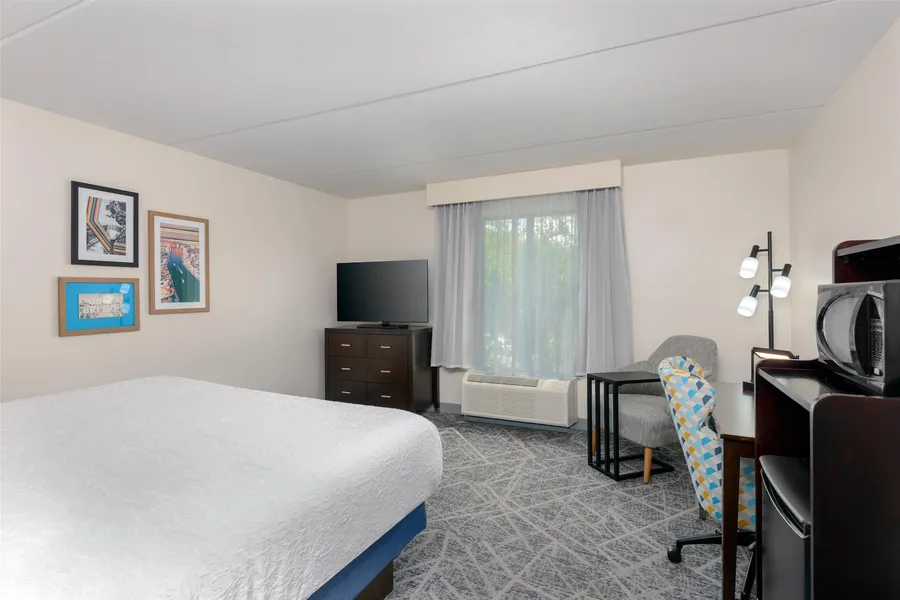 Hampton Inn & Suites Pensacola/Gulf Breeze hotel detail image 6