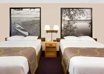 Super 8 by Wyndham St. James hotel thumbnail 4