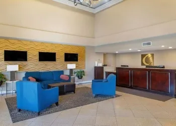 Comfort Inn & Suites Huntington Beach hotel thumbnail 3