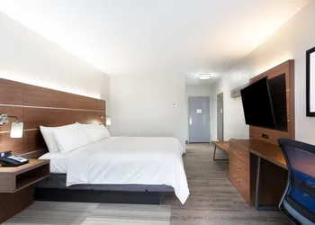 Holiday Inn Express Hotel & Suites Morehead Cty by IHG hotel thumbnail 6
