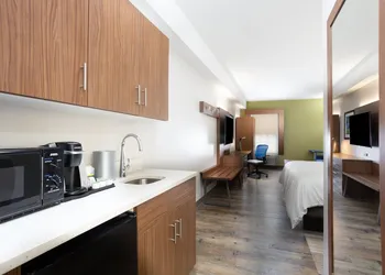 Holiday Inn Express Hotel & Suites Morehead Cty by IHG hotel thumbnail 7