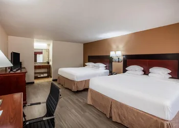 Days Inn & Suites by Wyndham Tyler hotel thumbnail 7