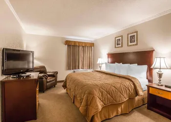 Quality Inn & Conference Centre hotel thumbnail 5