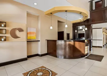 Comfort Suites Waxahachie - Dallas hotel thumbnail 3
