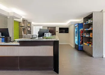 Best Western Plus Austin Central hotel thumbnail 4
