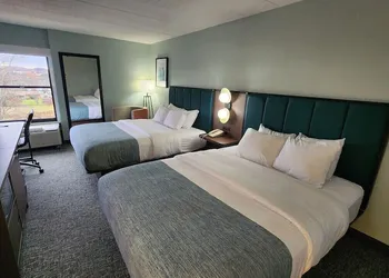 Wingate by Wyndham Cranberry hotel thumbnail 6