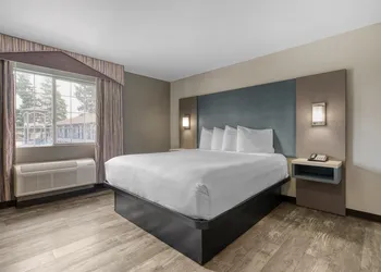 SureStay Hotel by Best Western Ukiah hotel thumbnail 6