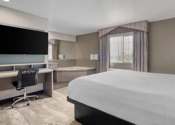 SureStay Hotel by Best Western Ukiah hotel thumbnail 7