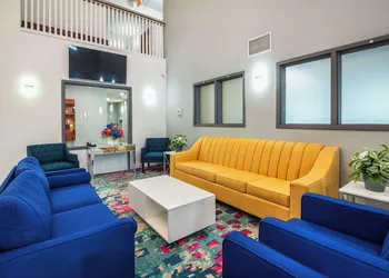 Quality Inn & Suites hotel thumbnail 3