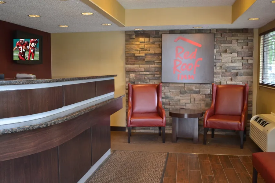 Red Roof Inn Elkhart hotel detail image 2