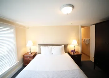 The Kennebunk Inn hotel thumbnail 8