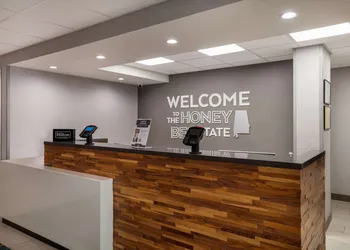 Hampton Inn Gadsden hotel thumbnail 5