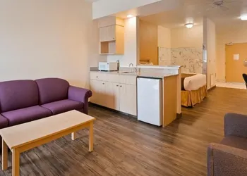 Lighthouse Suites Inn hotel thumbnail 7