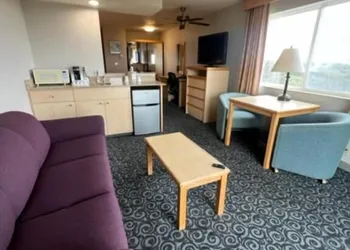 Lighthouse Suites Inn hotel thumbnail 8