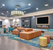 La Quinta Inn & Suites by Wyndham Woodway - Waco South hotel detail image 3